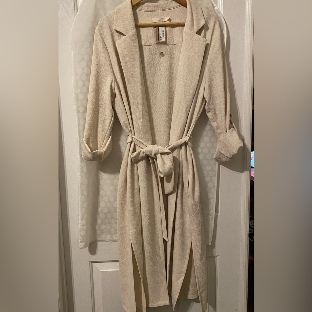 Lush cream wrap with belt